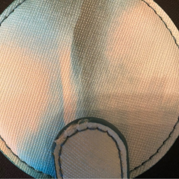 La Mer Compact Mirror - Picture 4 of 5